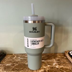 THE QUENCHER H2.0 FLOWSTATE™ TUMBLER (SOFT MATTE) | 40 OZ